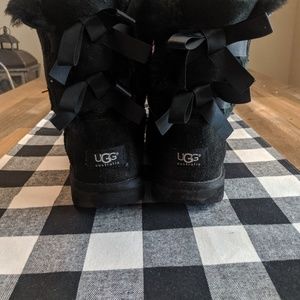 Black Bailey Bow Uggs
